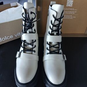 NWB, Dolce Vita, size 10, off white.